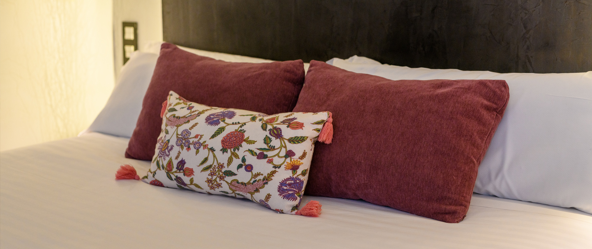 hotel san lorenzo del escorial con encanto boutique centro habitaciones superiores con jacuzzi tentacion cab hotel san lorenzo del escorial con encanto boutique centro habitaciones superiores con jacuzzi tentacion cab